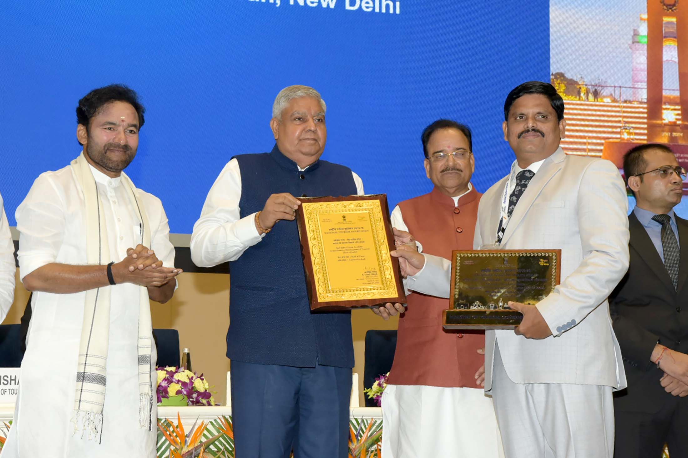 The Vice President, Shri Jagdeep Dhankhar at the National Tourism Awards (2018-19) ceremony at Vigyan Bhawan in New Delhi on September 27, 2022.
