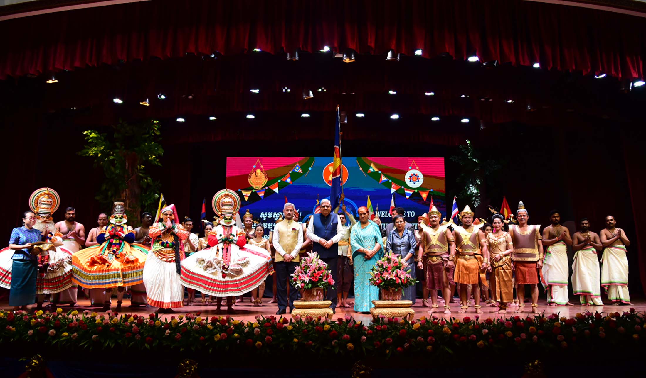 The Vice President, Shri Jagdeep Dhankhar, his spouse Dr Sudesh Dhankhar and Minister of External Affairs, Dr. S Jaishankar attending a cultural event commemorating the ASEAN Summits in Phnom Penh, Cambodia on 11 November, 2022.