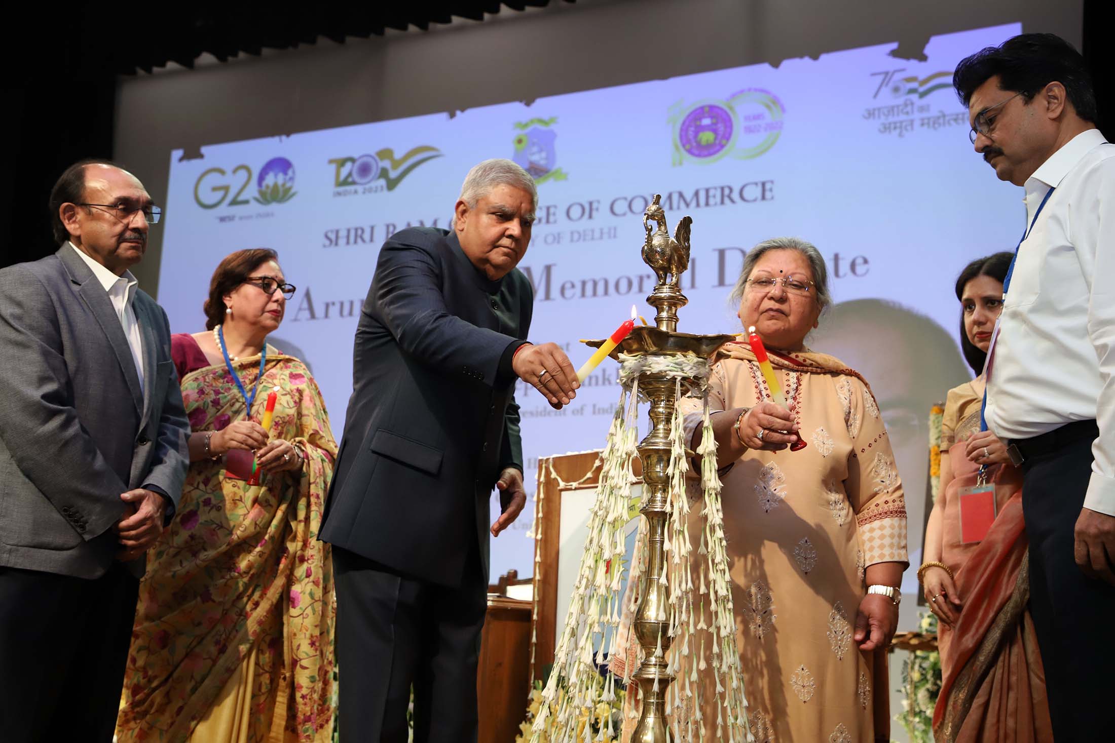 The Vice President, Shri Jagdeep Dhankhar inaugurating the Award Ceremony of the 1st Arun Jaitley Memorial Debate with the lighting of a lamp at Shri Ram College of Commerce, University of Delhi on April 26, 2023.