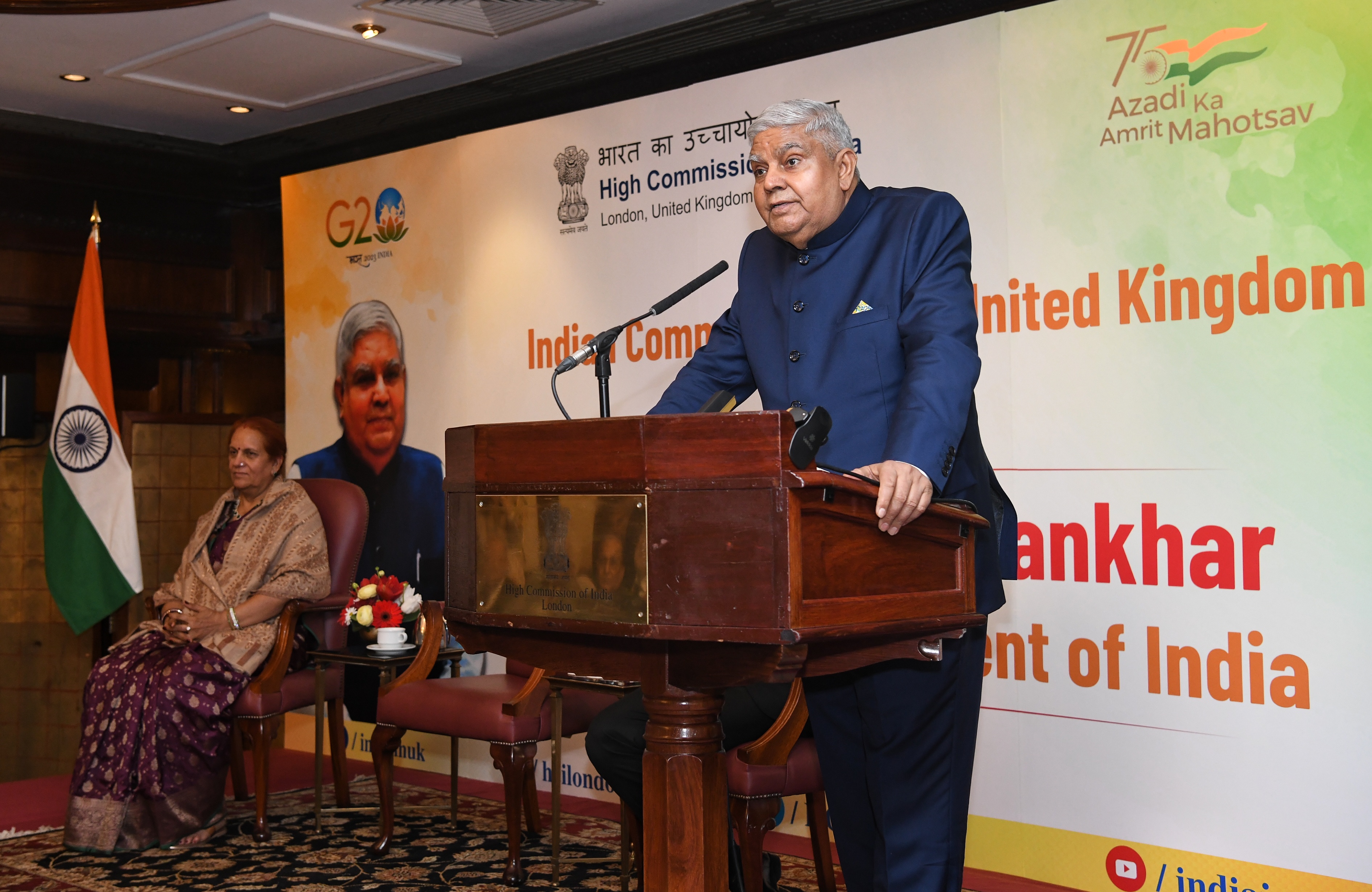 The Vice President, Shri Jagdeep Dhankhar addressing the members of the Indian community in the United Kingdom on May 05, 2023.