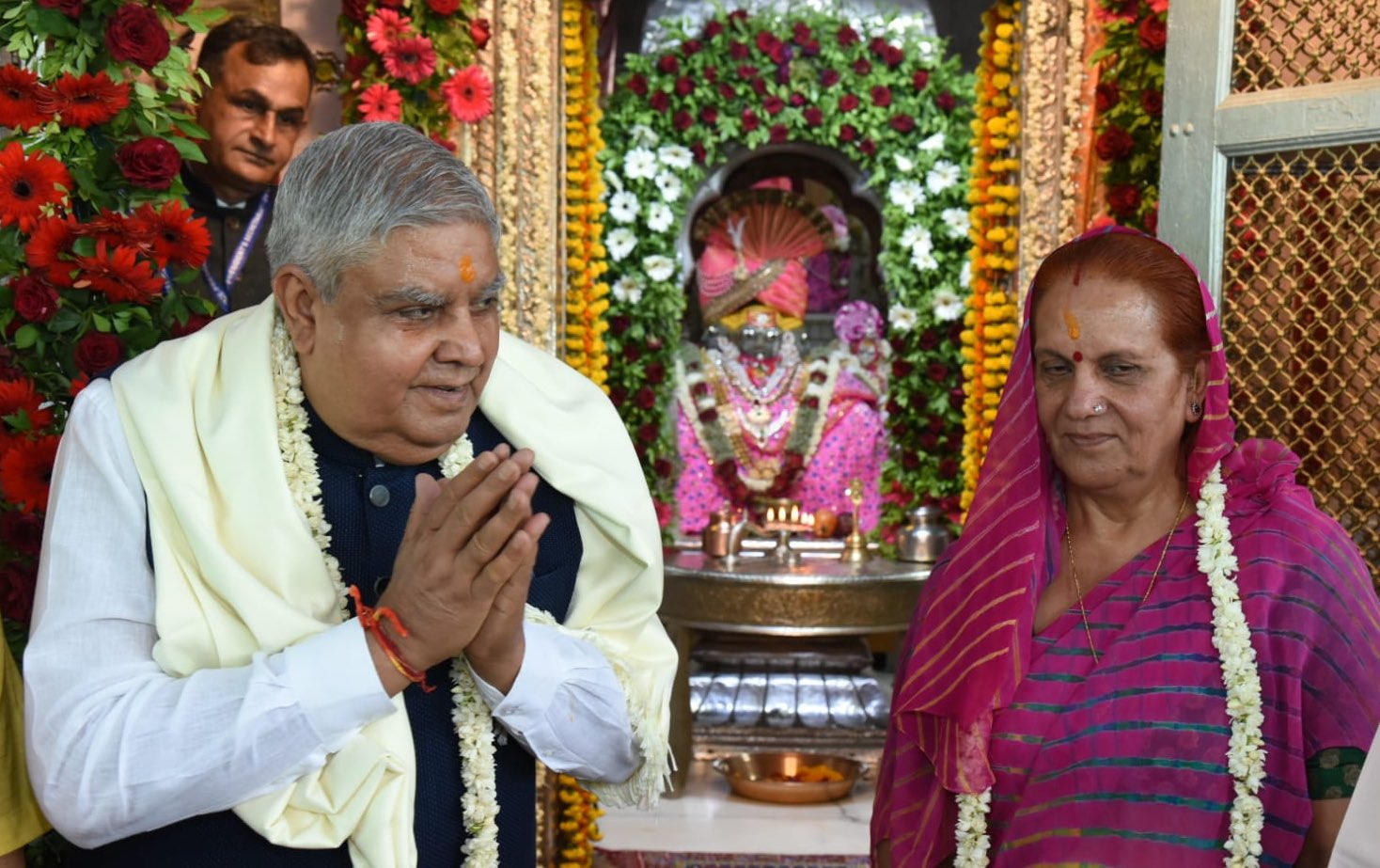14 मई 2023 को पुष्कर, राजस्थान के ब्रह्मा मंदिर में पूजा- अर्चना करते हुए उपराष्ट्रपति श्री जगदीप धनखड़ एवं उनकी धर्मपत्नी डॉ सुदेश धनखड़ । 