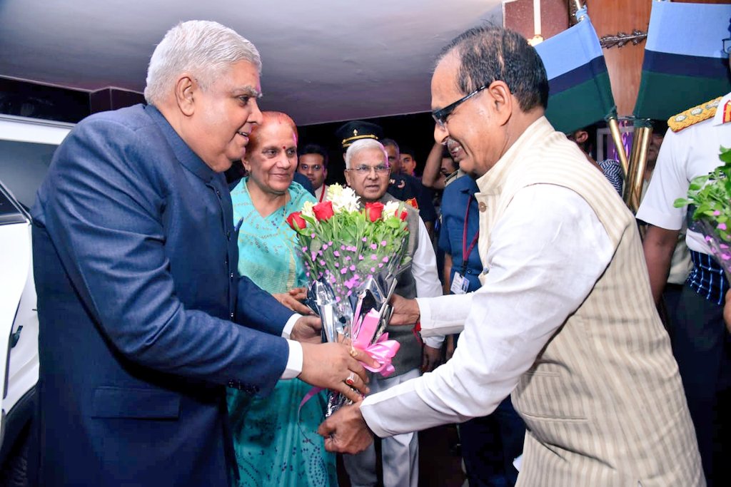 The Chief Minister of Madhya Pradesh, Shri Shivraj Singh Chouhan greeting the Vice President, Shri Jagdeep Dhankhar in Jabalpur, Madhya Pradesh on June 21, 2023.