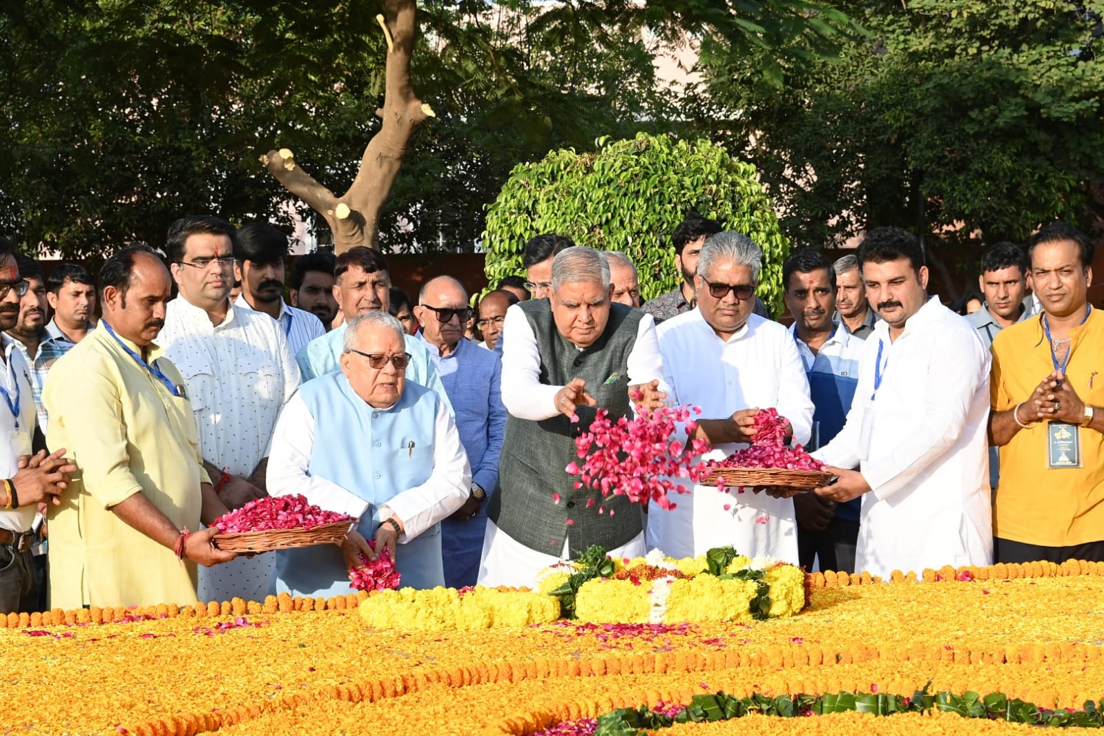 The Vice-President, Shri Jagdeep Dhankhar paying  floral tributes  on the occasion of the birth centenary of former Vice-President, Shri Bhairon Singh Shekhawat, at the 'Shri Bhairon Singh Shekhawat Memorial' in Jaipur, Rajasthan on October 23, 2023.