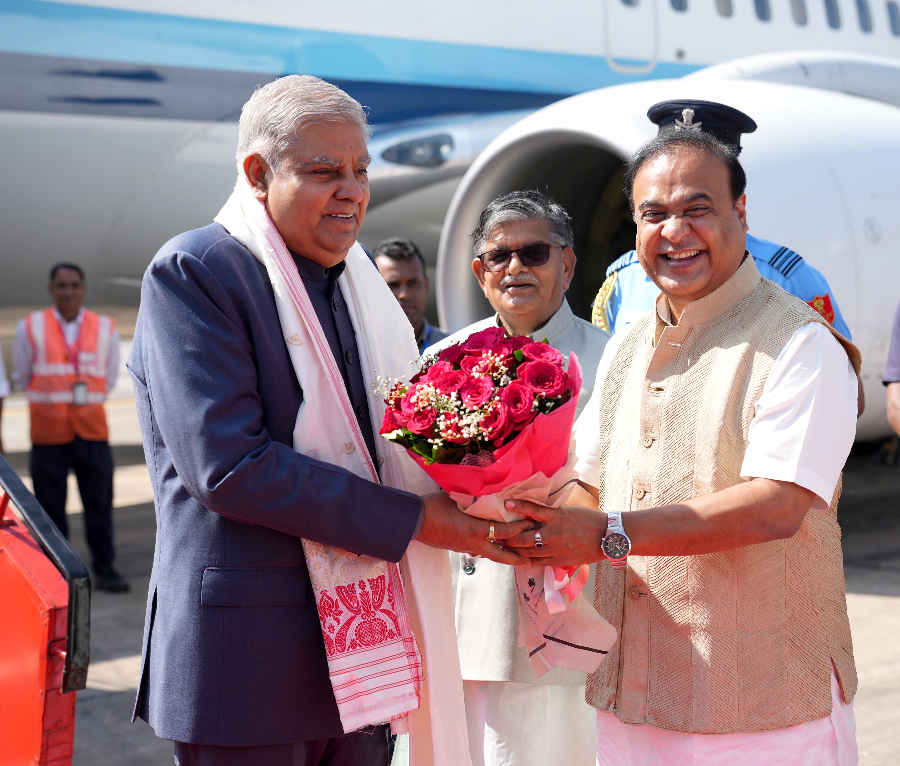 The Vice-President, Shri Jagdeep Dhankhar being welcomed by the Governor of Assam, Shri Gulab Chand Kataria, Chief Minister of Assam, Dr. Himanta Biswa Sarma and other dignitaries on his arrival in Guwahati, Assam on October 30, 2023.