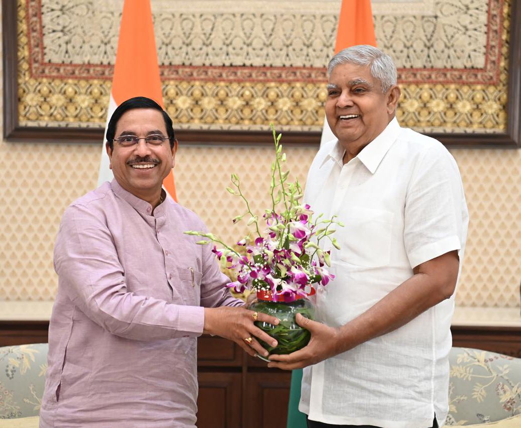  Shri Pralhad Joshi, Union Minister of Consumer Affairs, Food and Public Distribution; and Minister of New and Renewable Energy, called on the Vice-President, Shri Jagdeep Dhankhar at Vice-President's Enclave in New Delhi on June 12, 2024.