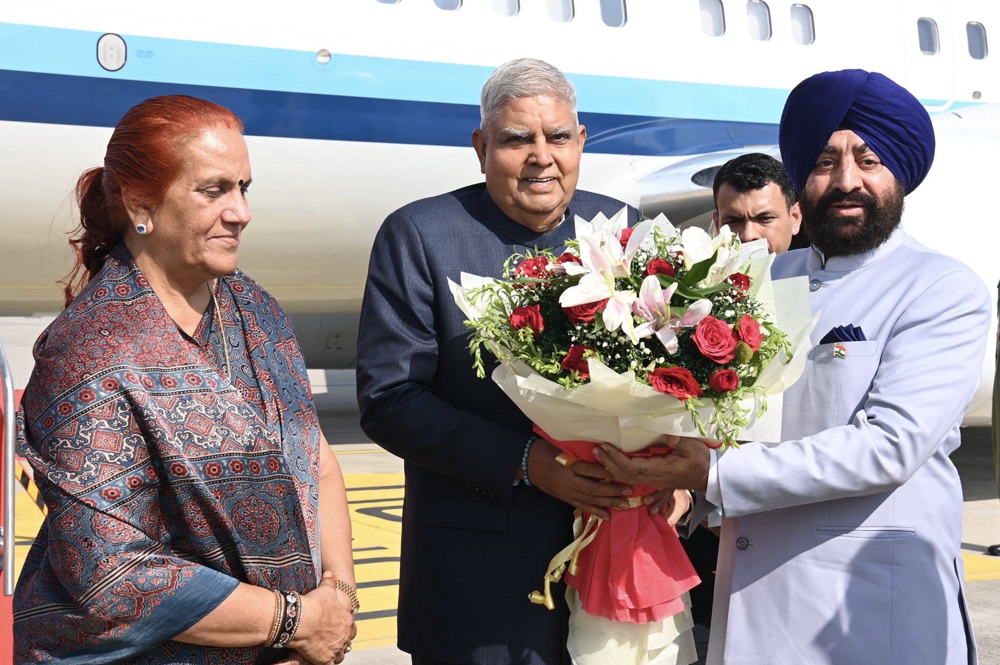 The Vice-President, Shri Jagdeep Dhankhar and Dr. Sudesh Dhankhar being welcomed by Lt. General Gurmit Singh Ji (Retd.), Governor of Uttarakhand, Shri Prem Chand Agarwal and Shri Subodh Uniyal, Ministers, Government of Uttarakhand, Shri Trivendra Singh Rawat, Member of Parliament (Lok Sabha) and other dignitaries on their arrival in Dehradun, Uttarakhand on August 31, 2024.