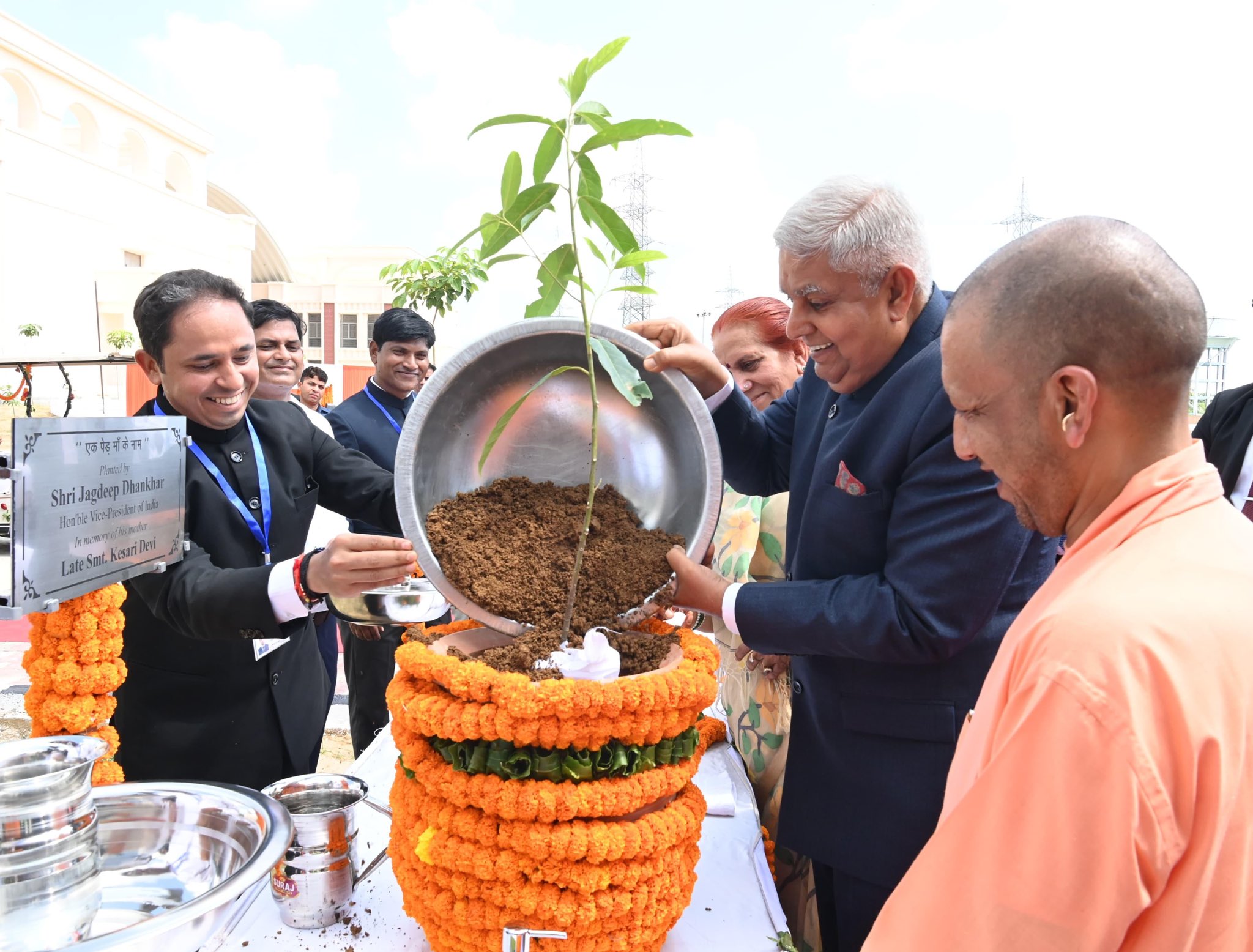 The Vice-President, Shri Jagdeep Dhankhar and Dr. Sudesh Dhankhar planting saplings at the premises of newly inaugurated Sainik School Gorakhpur on September 7, 2024 