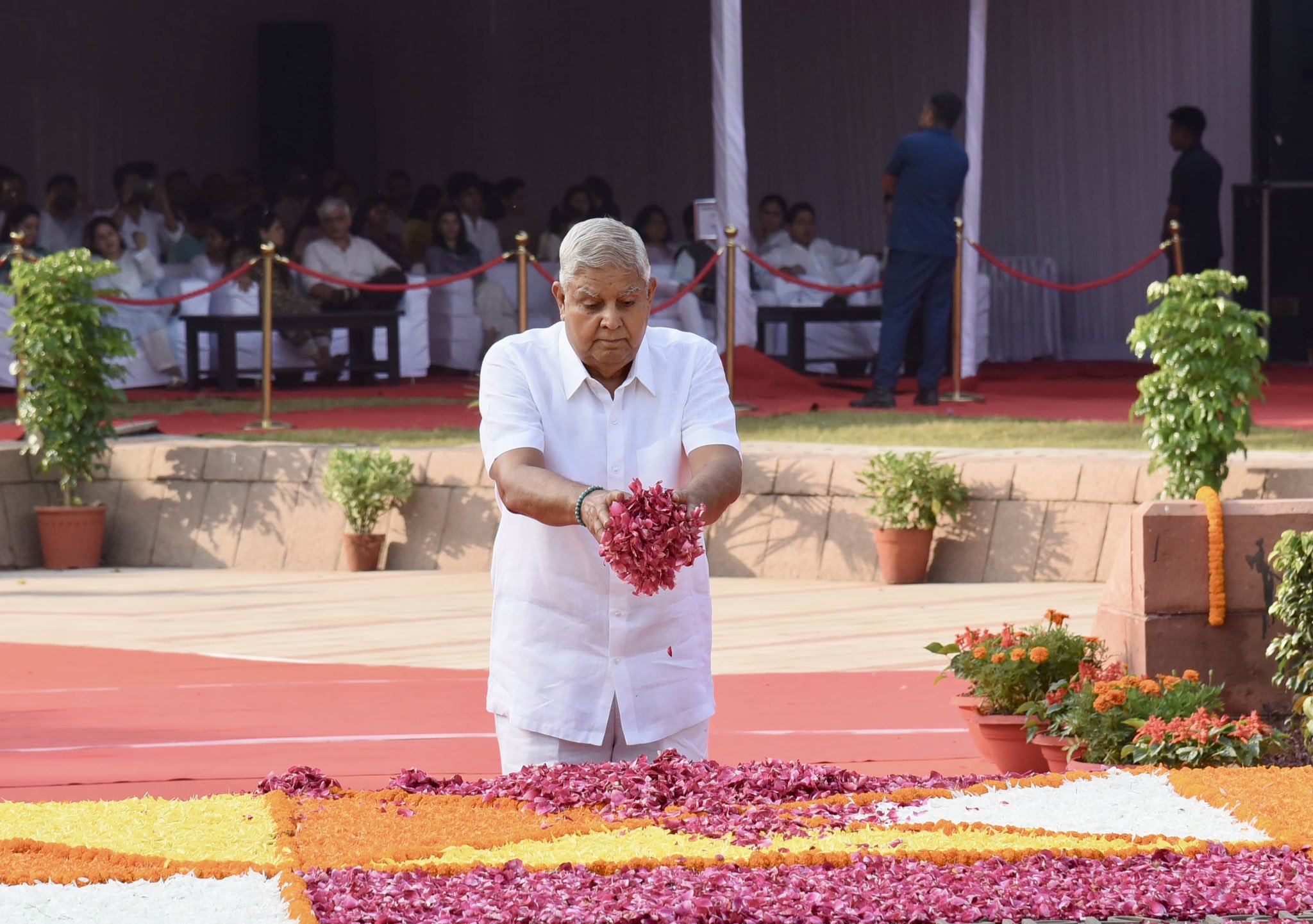 The Vice-President, Shri Jagdeep Dhankhar paying floral tributes to former Prime Minister, Shri Lal Bahadur Shastri on his birth anniversary at Vijay Ghat in New Delhi on October 2, 2024. 