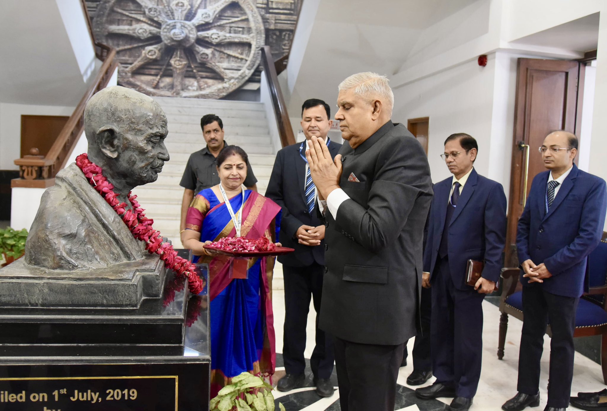 The Vice-President, Shri Jagdeep Dhankhar paying tributes to Mahatma Gandhi and Sardar Vallabhbhai Patel at the Indian Institute of Public Administration campus in New Delhi on November 4, 2024.