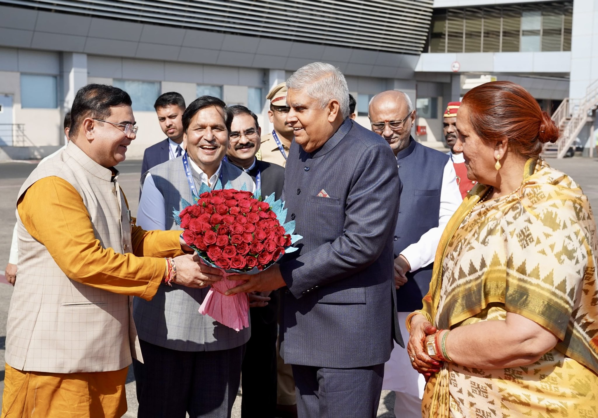 The Vice-President, Shri Jagdeep Dhankhar and Dr. Sudesh Dhankhar being welcomed by Shri C. P. Radhakrishnan, Governor of Maharashtra, Shri Mangal Prabhat Lodha and Shri Jaykumar Rawal, Ministers, Government of Maharashtra and other dignitaries on their arrival in Mumbai, Maharashtra on March 6, 2025.