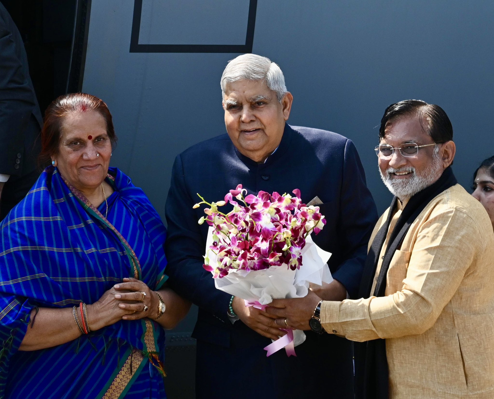 The Vice-President, Shri Jagdeep Dhankhar and Dr. Sudesh Dhankhar being welcomed by Shri Praful Patel, Administrator of Lakshadweep and other dignitaries on their arrival in Agatti, Lakshadweep on January 17, 2025.