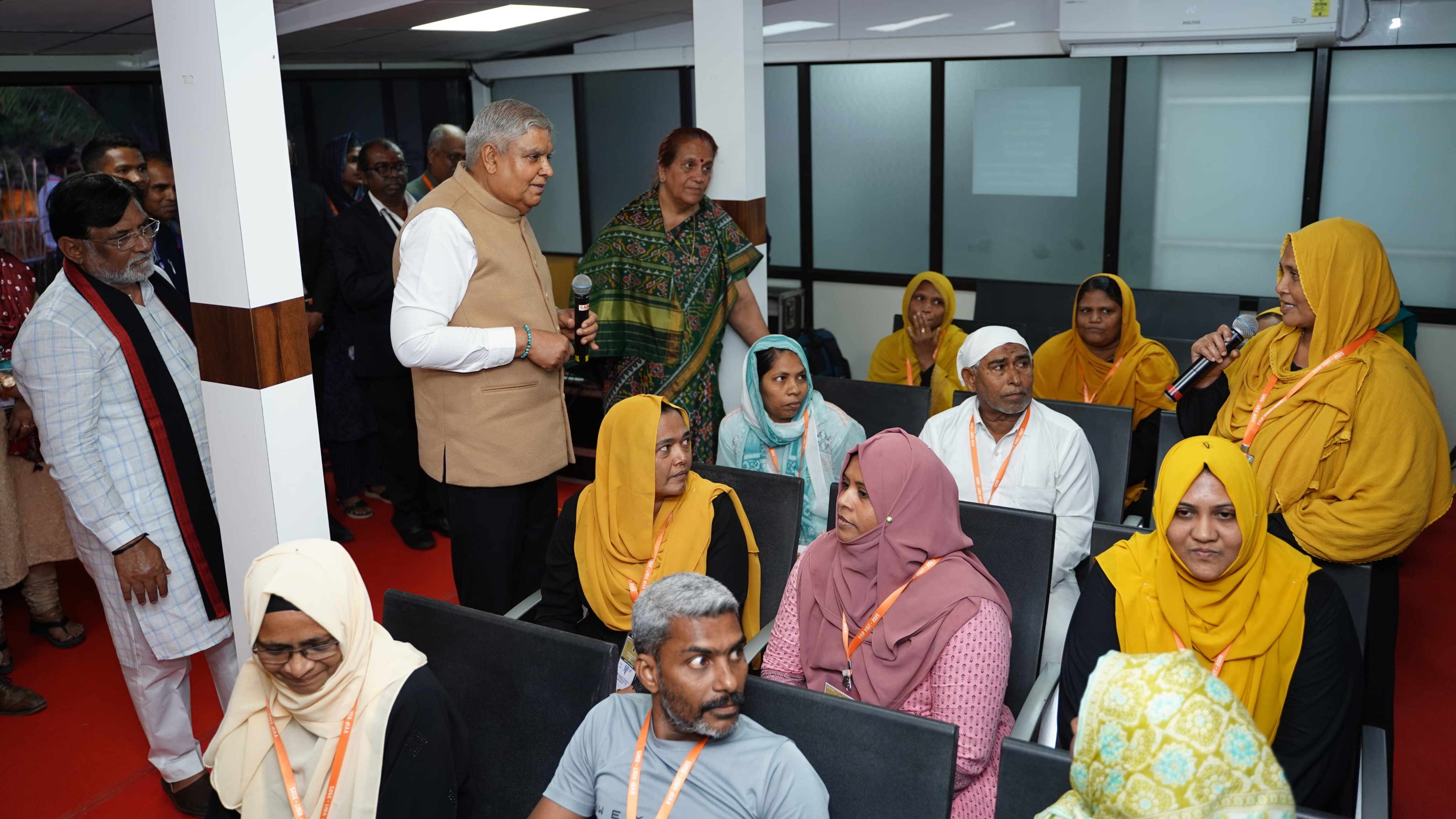 The Vice-President, Shri Jagdeep Dhankhar interacting with Self Help Group members and beneficiaries at Agatti Island in Lakshadweep on January 19, 2025.