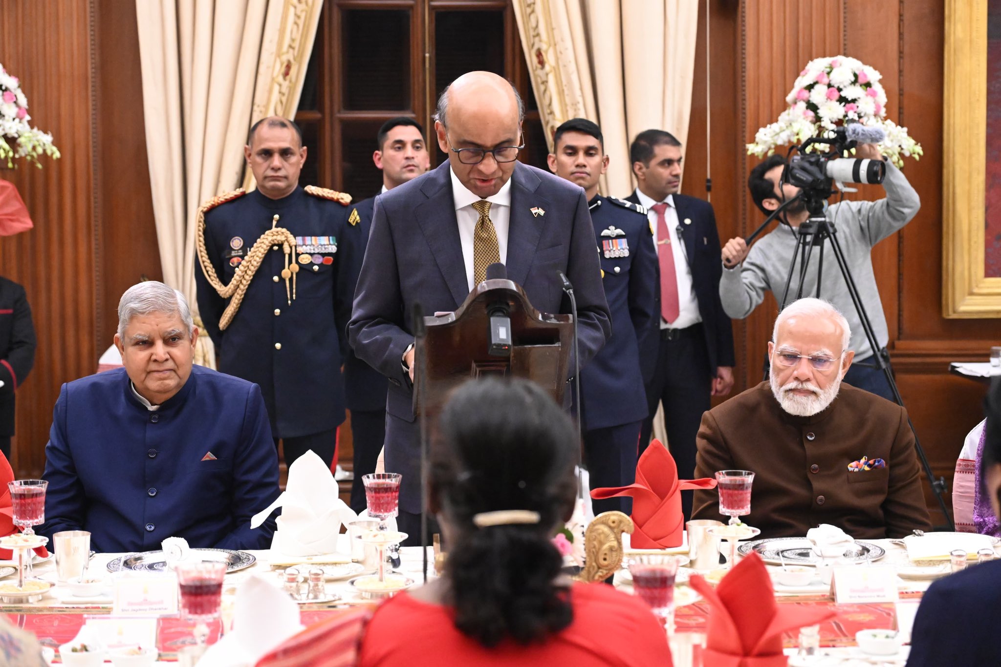 The Vice-President, Shri Jagdeep Dhankhar attended the banquet hosted by Hon'ble President of India, Smt. Droupadi Murmu in honour of H.E. Mr Tharman Shanmugaratnam, President of the Republic of Singapore at Rashtrapati Bhavan, in New Delhi on January 16, 2025. 