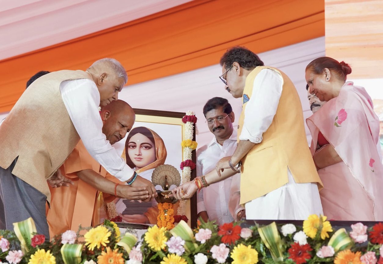 The Vice-President, Shri Jagdeep Dhankhar, paying floral tribute to Lokmata Ahilyabai Holkar on the occasion of her 300th birth anniversary, at GIC Grounds, Agra, Uttar Pradesh, on June 1, 2025.