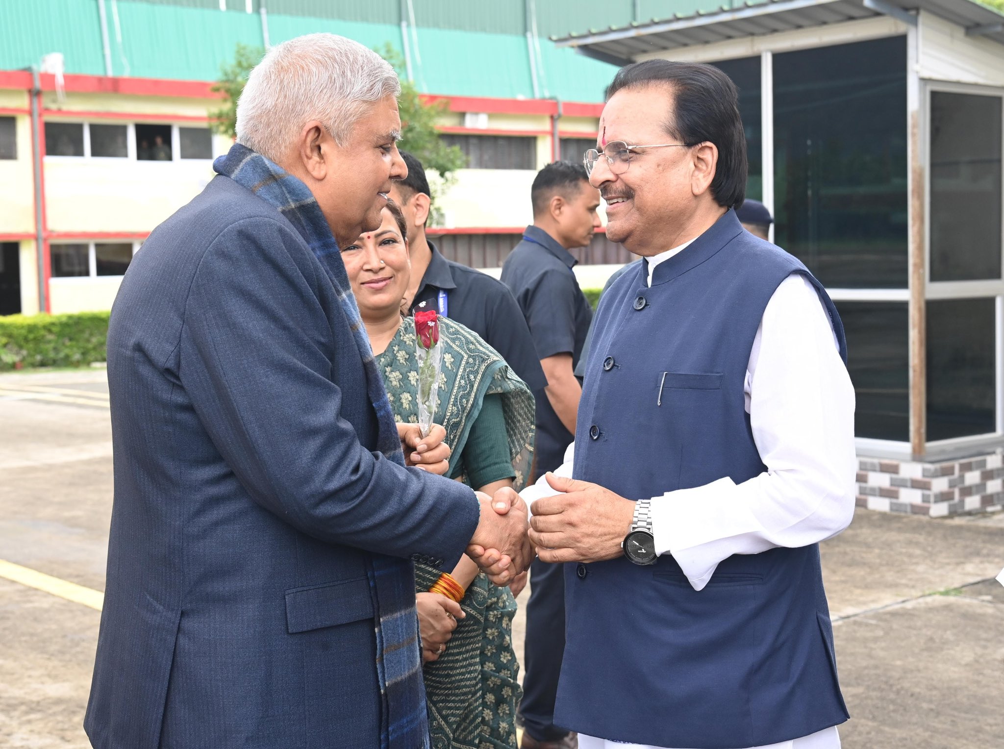 The Vice-President, Shri Jagdeep Dhankhar being welcomed by Lt.Gen.(Retd.) Gurmit Singh, Governor of Uttarakhand, Smt. Rekha Arya, Minister, Government of Uttarakhand, Shri Ajay Bhatt, Member of Parliament (Lok Sabha), and other dignitaries on his arrival in Haldwani, Uttarakhand on June 25, 2025
