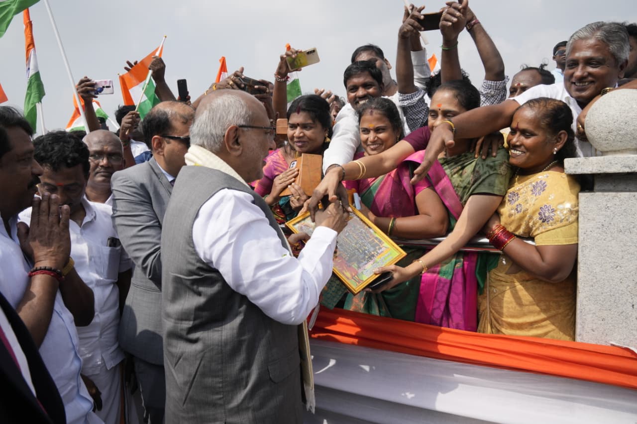Vice-President Shri C. P. Radhakrishnan was accorded a warm welcome by the people of Tamil Nadu upon his arrival at Chennai Airport on 2.1.2026