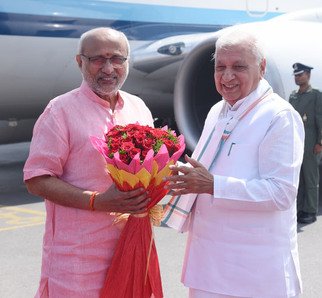 The Vice President of India, Shri C. P. Radhakrishnan accorded a warm welcomed by the Governor of Bihar, Shri Arif Mohammed Khan and other dignitaries on his arrival at Patna airport, in Bihar on September 28, 2025.