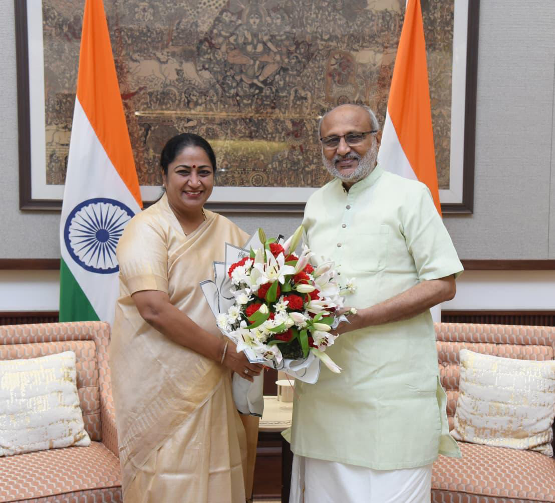 The Chief Minister of Delhi, Smt. Rekha Gupta, called on the Vice President of India Shri C. P. Radhakrishnan at Vice President’s Enclave, in New Delhi on October 03, 2025.