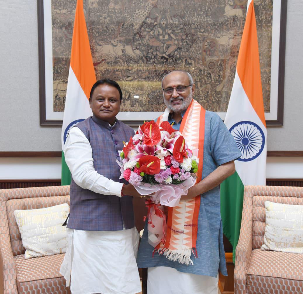 The Chief Minister of Odisha, Shri Mohan Charan Majhi, called on the Vice President of India Shri C. P. Radhakrishnan at Vice President’s Enclave, in New Delhi on October 04, 2025.