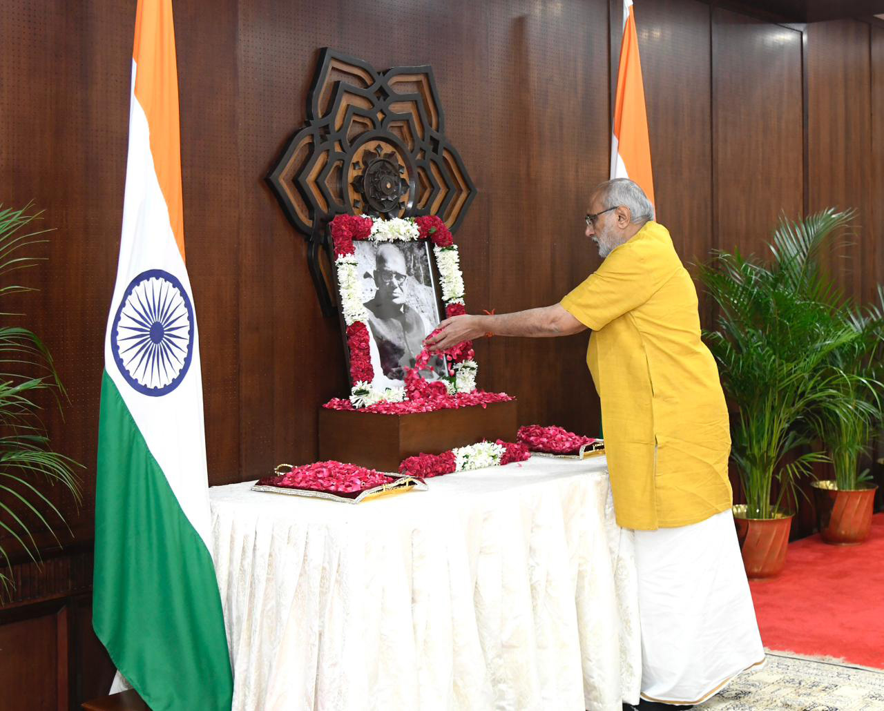 The Vice President of India & Chairman of the Rajya Sabha, Shri C. P. Radhakrishnan paid floral tributes to Bharat Ratna Lok Nayak Jayaprakash Narayan Ji on his death anniversary at the Vice-President’s Enclave, in New Delhi on October 8, 2025.