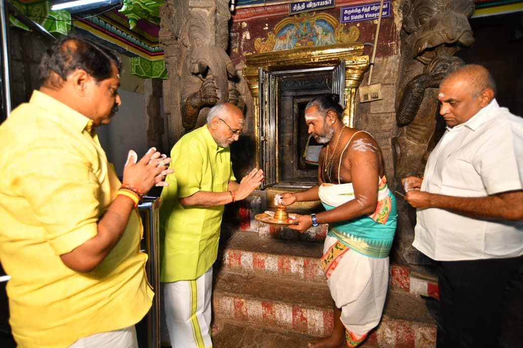 The Vice-President of India, Shri C. P. Radhakrishnan offered prayers at the Madurai Meenakshi Amman Temple, in Tamil Nadu on October 29, 2025.