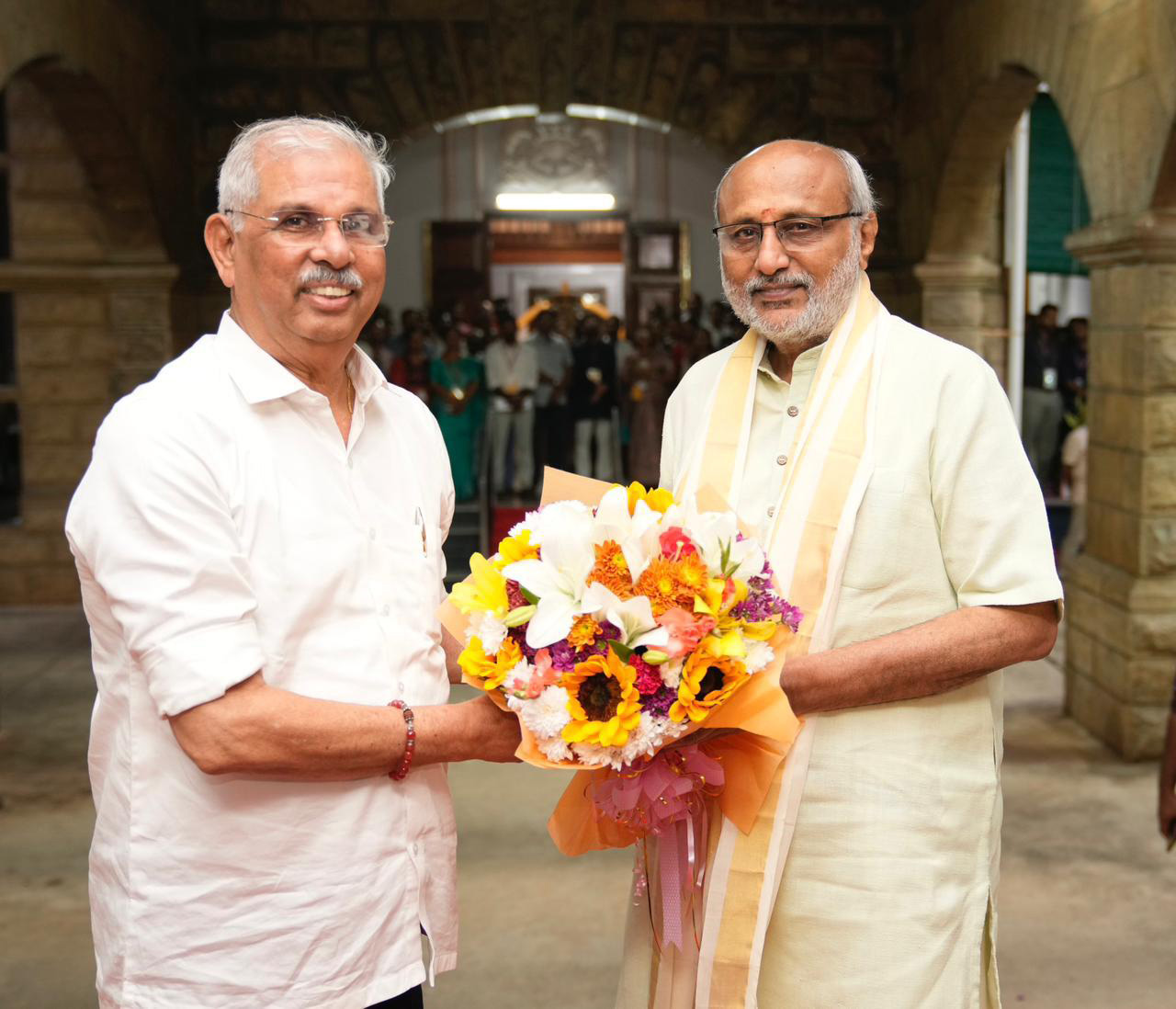 The Vice-President of India Shri C. P. Radhakrishnan was warmly welcomed by the Hon’ble Governor Shri Rajendra Viswanath Arlekar at the Kerala Raj Bhavan, Thiruvananthapuram, in Kerala on November 03, 2025.