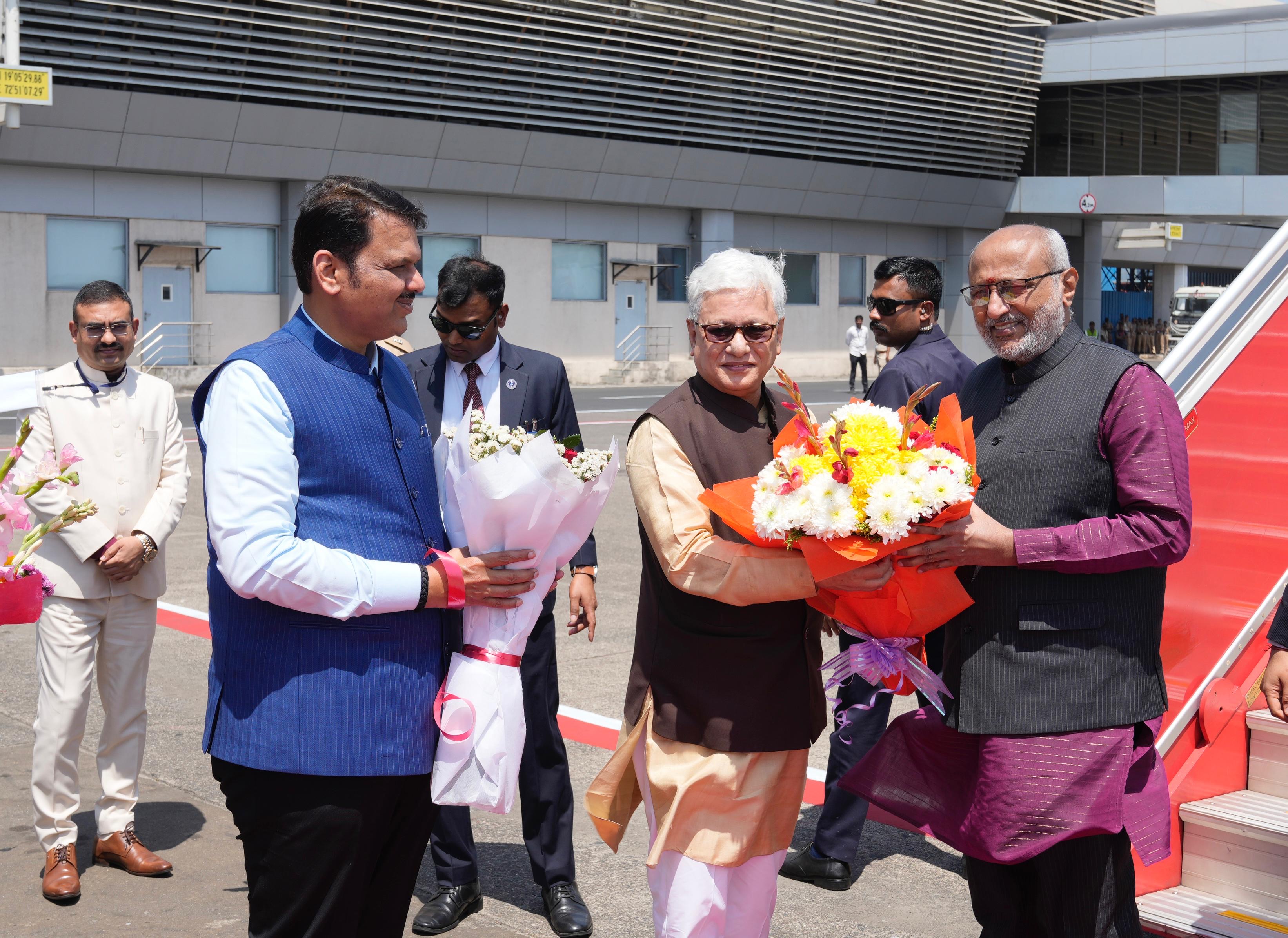 Vice President Shri C. P. Radhakrishnan received a warm welcome on his arrival at Chhatrapati Shivaji Maharaj International Airport, Mumbai on 21.03.2026 