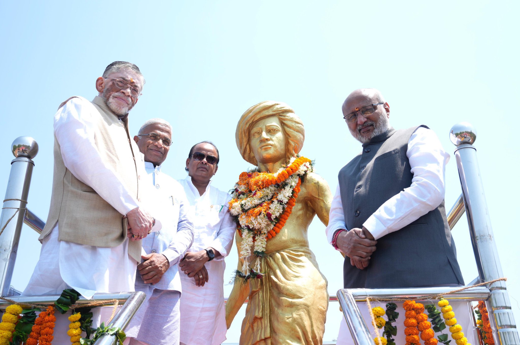 Vice President Shri C. P. Radhakrishnan paid tributes to Bhagwan Birsa Munda at his birthplace in Ulihatu Village, Jharkhand on 28.03.2026  