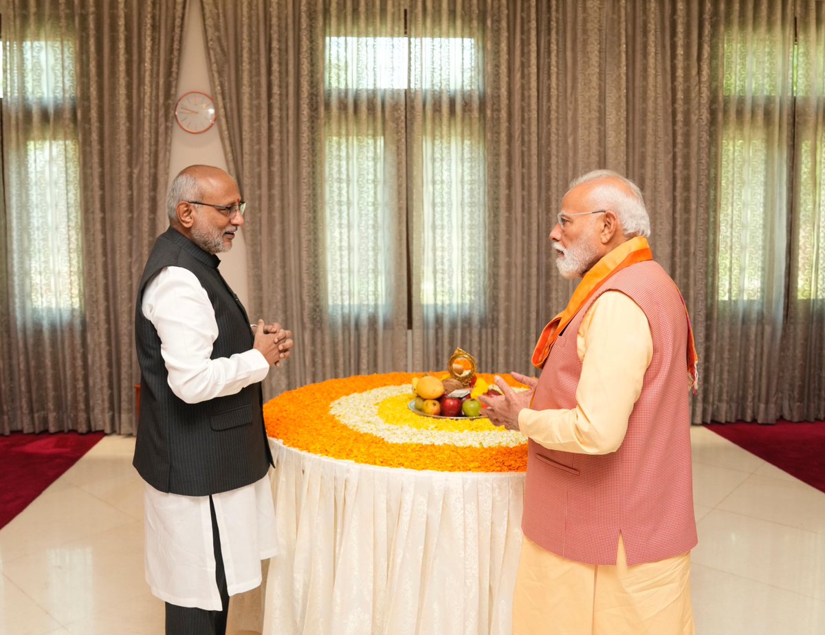 Prime Minister Shri Narendra Modi met Vice President Shri C. P. Radhakrishnan at Uprashtrapati Bhawan and exchanged greetings on the auspicious occasions of Tamil Puthandu and Baisakhi on 14.04.2026