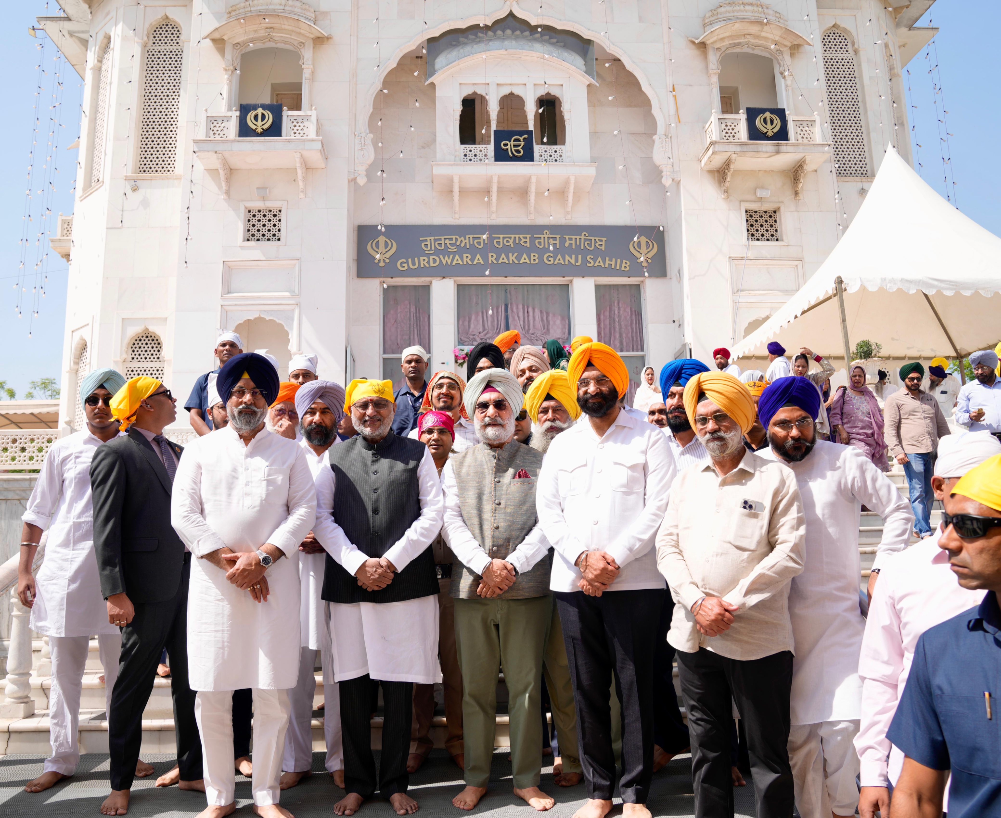 Vice President Shri C. P. Radhakrishnan visited Gurudwara Sri Rakab Ganj Sahib, New Delhi on the auspicious occasion of Baisakhi on 14.04.2026 