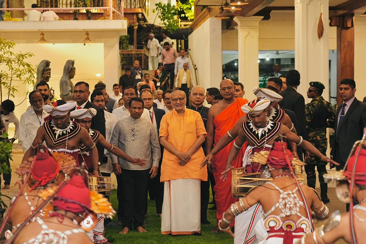 Vice President of India Shri C. P. Radhakrishnan visited the Gangaramaya Temple in Colombo  and offered prayers on 19.04.2026 