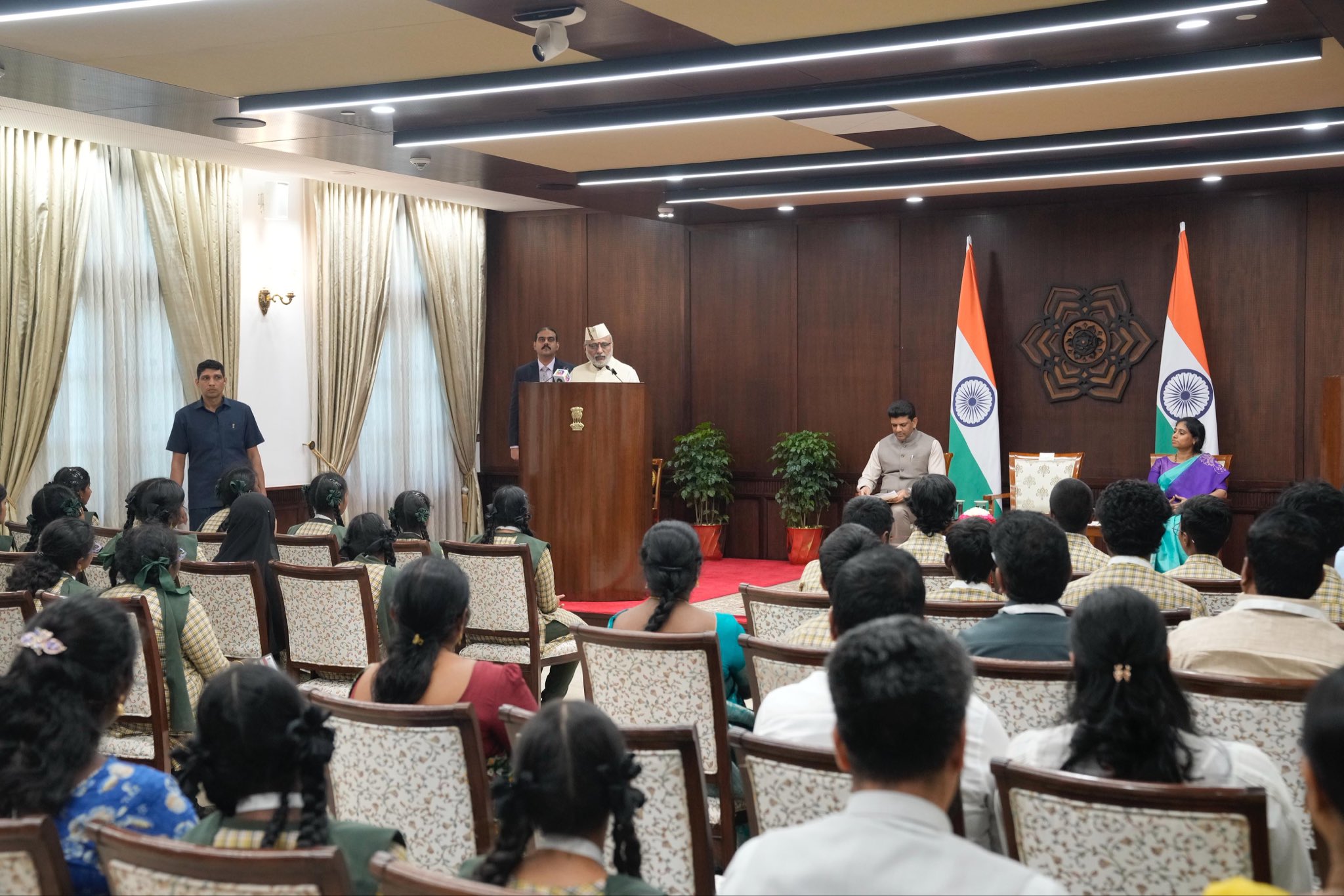 A delegation of School Students from Guntur district, Andhra Pradesh called on Vice President Shri C. P. Radhakrishnan at Uprashtrapati Bhavan on 21.05.2026 