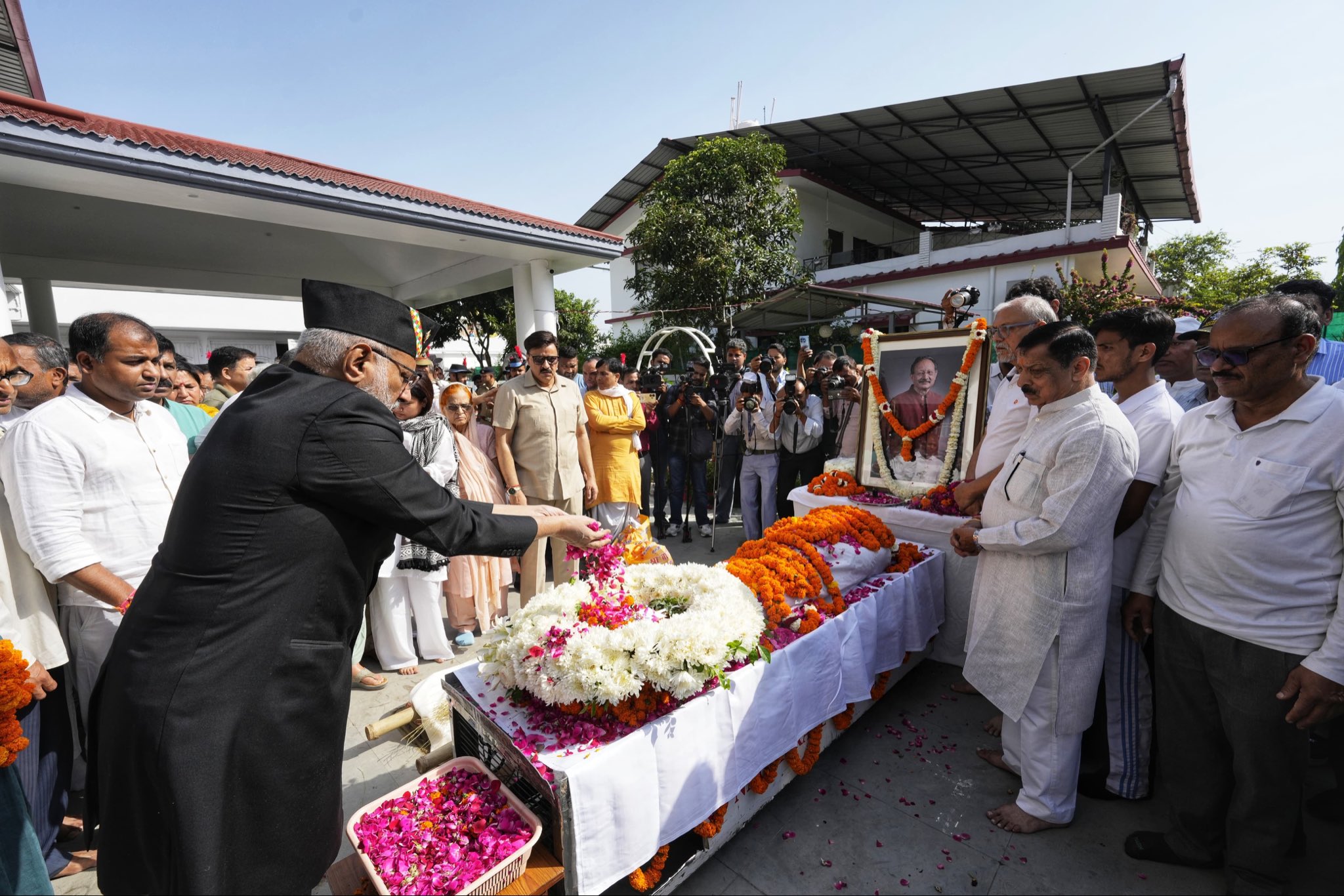 Vice President Shri C. P. Radhakrishnan paid  tributes to former Union Minister and former Chief Minister of Uttarakhand, Major General B. C. Khanduri Ji, at his residence in Dehradun on 20.05.2026