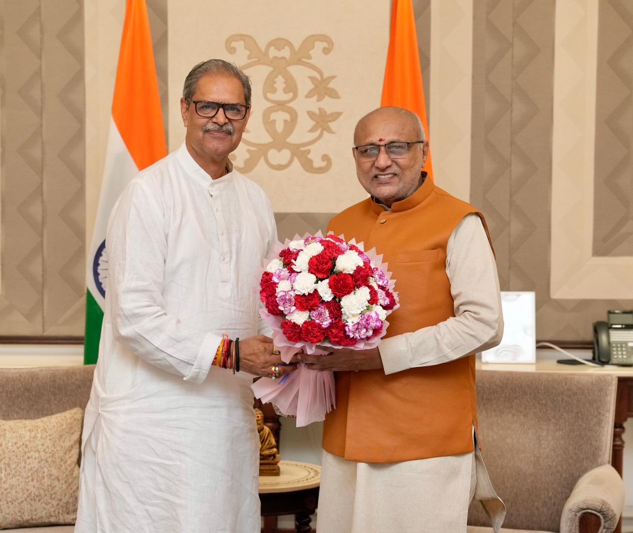ओडिशा के उपमुख्यमंत्री श्री कनक वर्धन सिंह देव ने 28.05.2026 को उपराष्ट्रपति भवन में उपराष्ट्रपति श्री सी. पी. राधाकृष्णन से मुलाकात की।