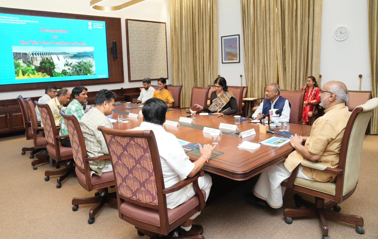 Vice President Shri C. P. Radhakrishnan was briefed on various initiatives and projects being undertaken by the Ministry of Jal Shakti to strengthen water conservation and water resource management across the country at Uprashtrapati Bhavan on 09.06.2026