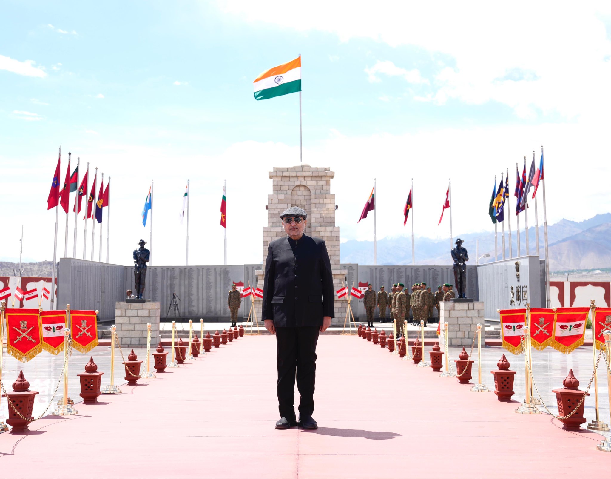 Vice President Shri C. P. Radhakrishnan visited the Hall of Fame War Memorial in Leh, Ladakh, on 20.06.2026 and paid homage to the brave soldiers of the Indian Armed Forces