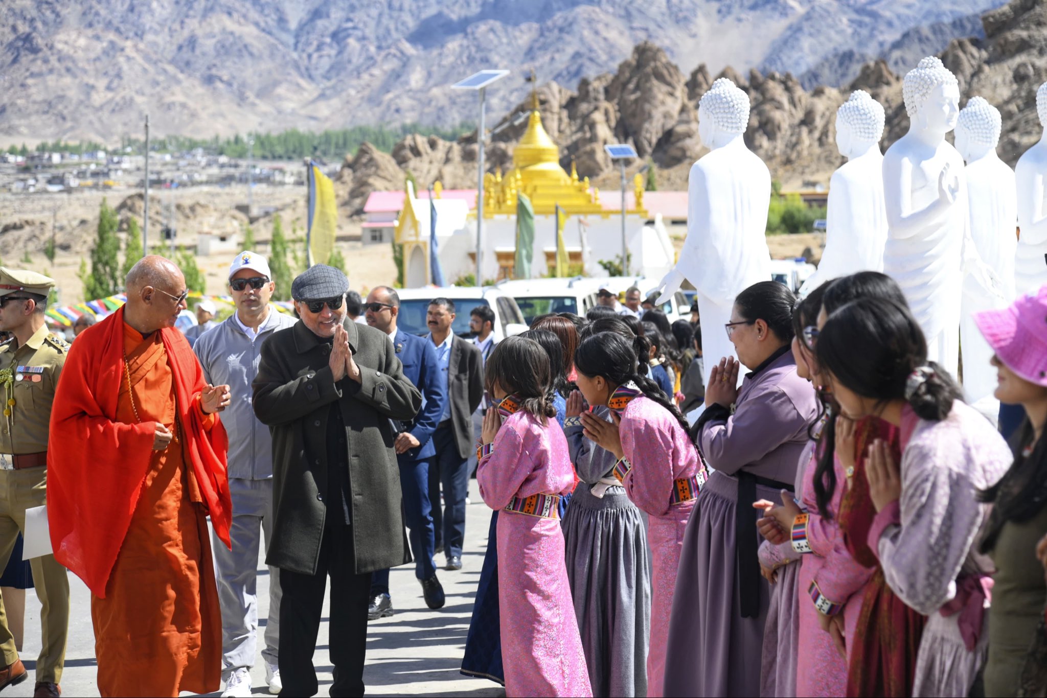 Vice President Shri C. P. Radhakrishnan visited the Mahabodhi International Meditation Centre (MIMC) and Buddha Park of Peace in Devachan Campus, Leh on 21.06.2026 