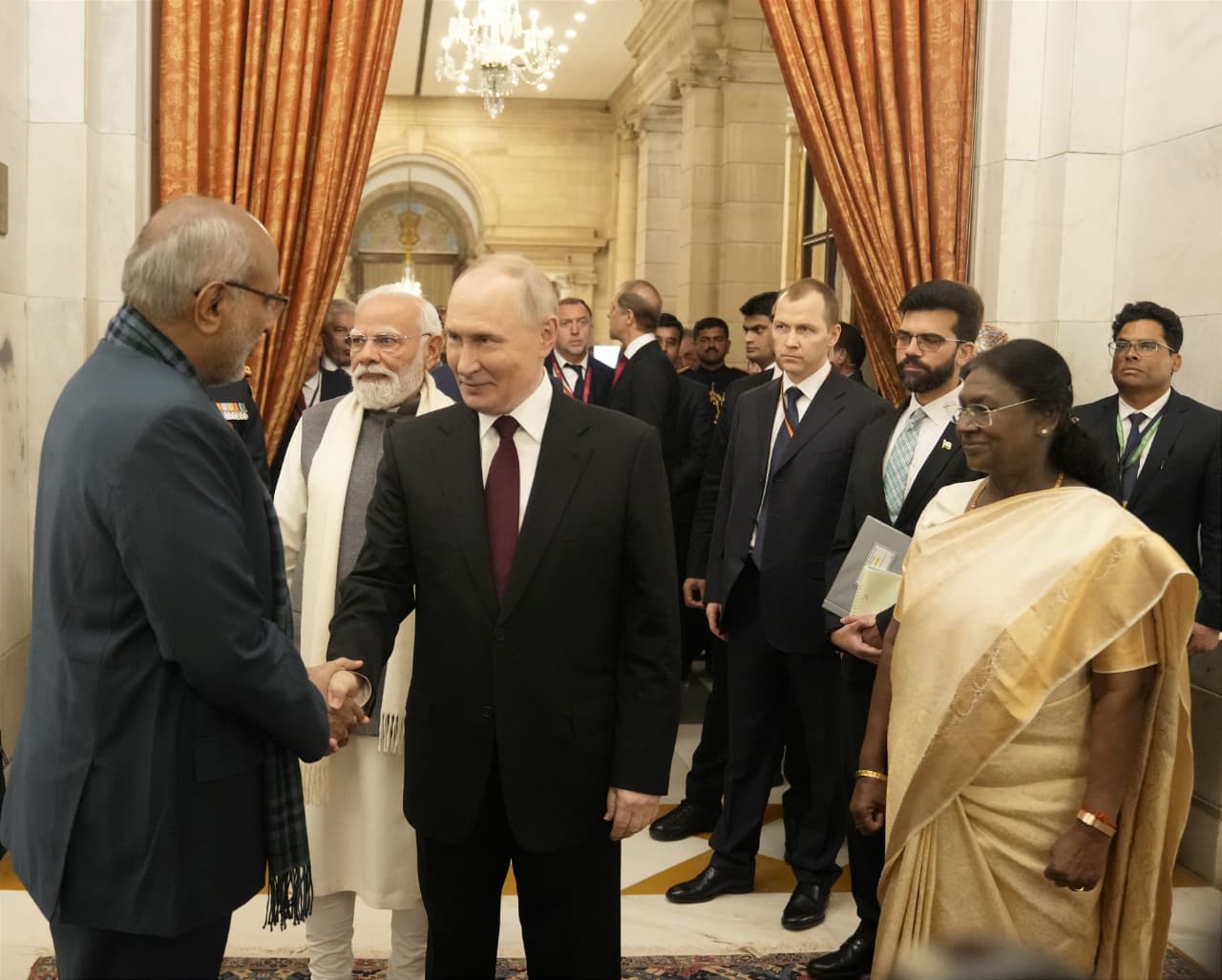 Hon’ble Vice-President Shri C. P. Radhakrishnan attended the banquet hosted by Hon’ble President Smt. Droupadi Murmu in honour of H.E. Mr. Vladimir Putin, President of the Russian Federation, at Rashtrapati Bhavan on 05.12.2025